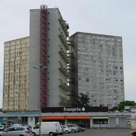 Charmant F2 De 30M2 Moin Cher A 25 Min De Paris Jusqu'A 5 Personnes Le Mee-sur-Seine Exterior photo